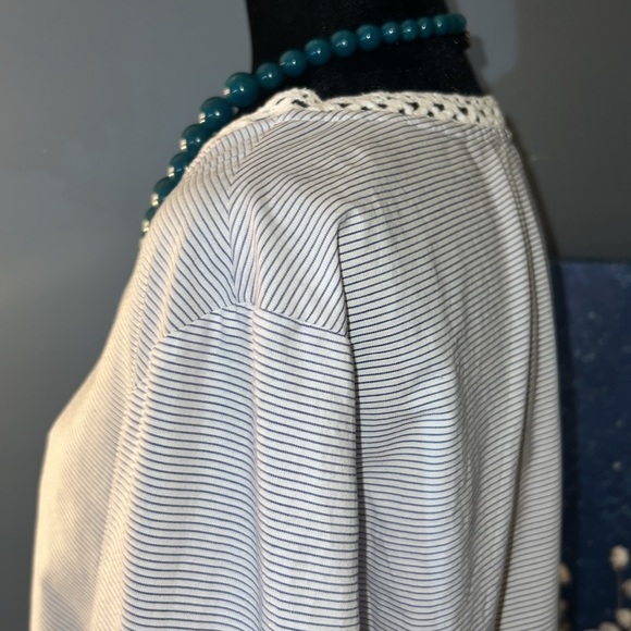 Peck & Peck Size XL V Neckline Blouse - Picture 8 of 14